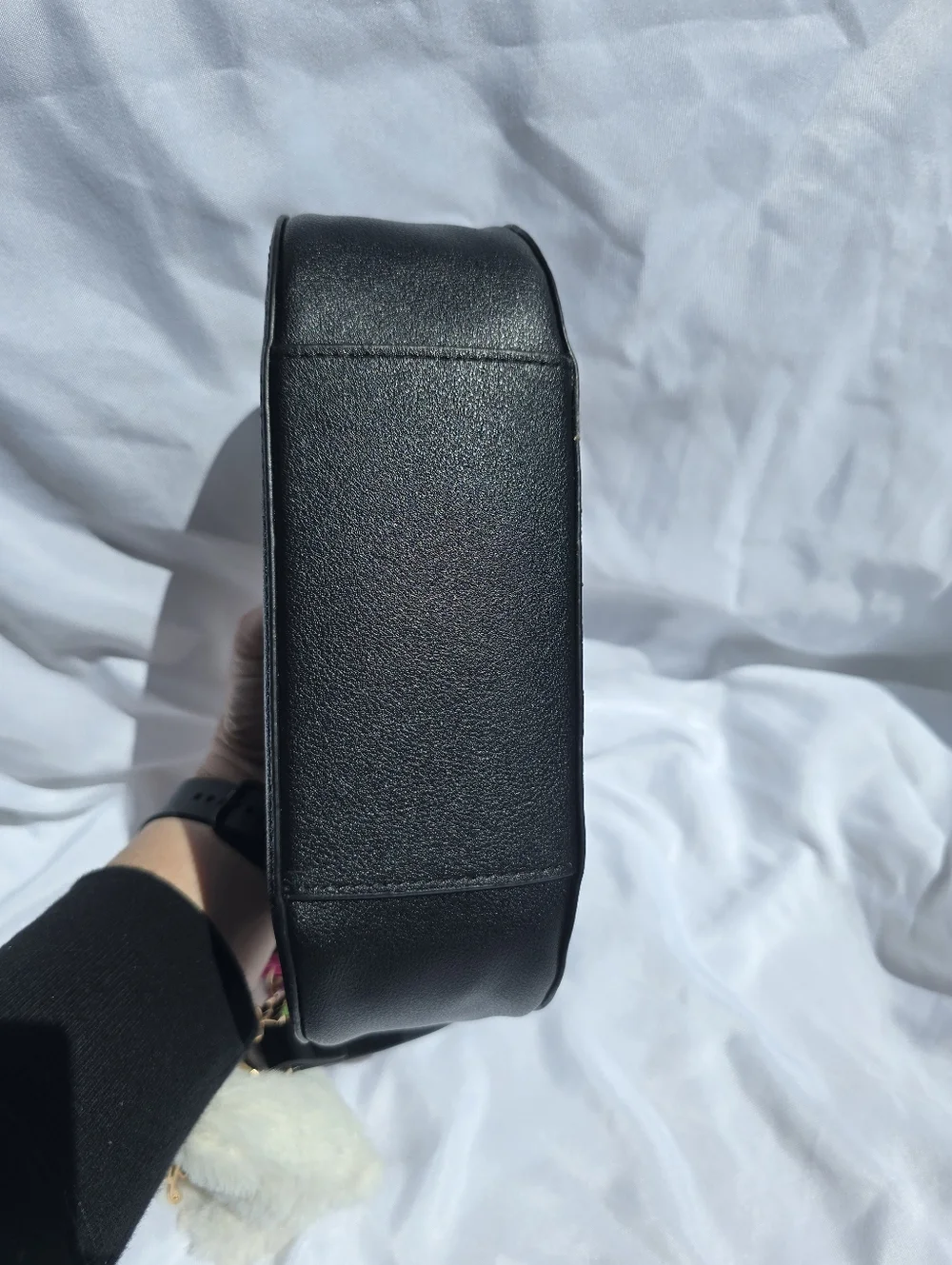 Juicy Couture Exclusive Black Crossbody with Gold Chain And Bag Charm - Picture 4 of 8